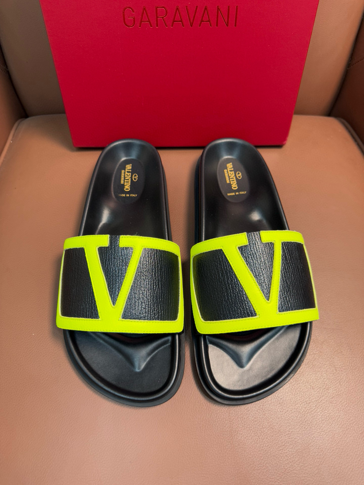 발렌티노 남자 슬리퍼