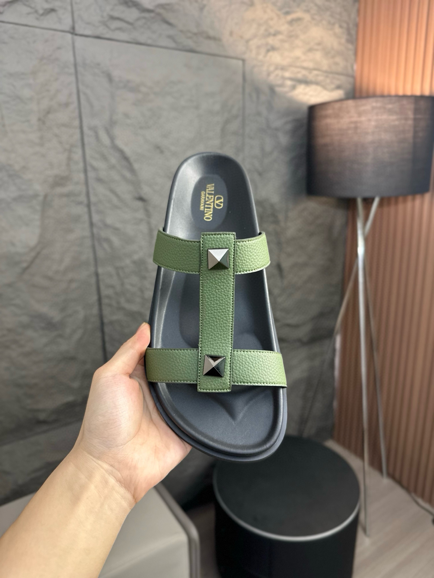 발렌티노 남자 슬리퍼