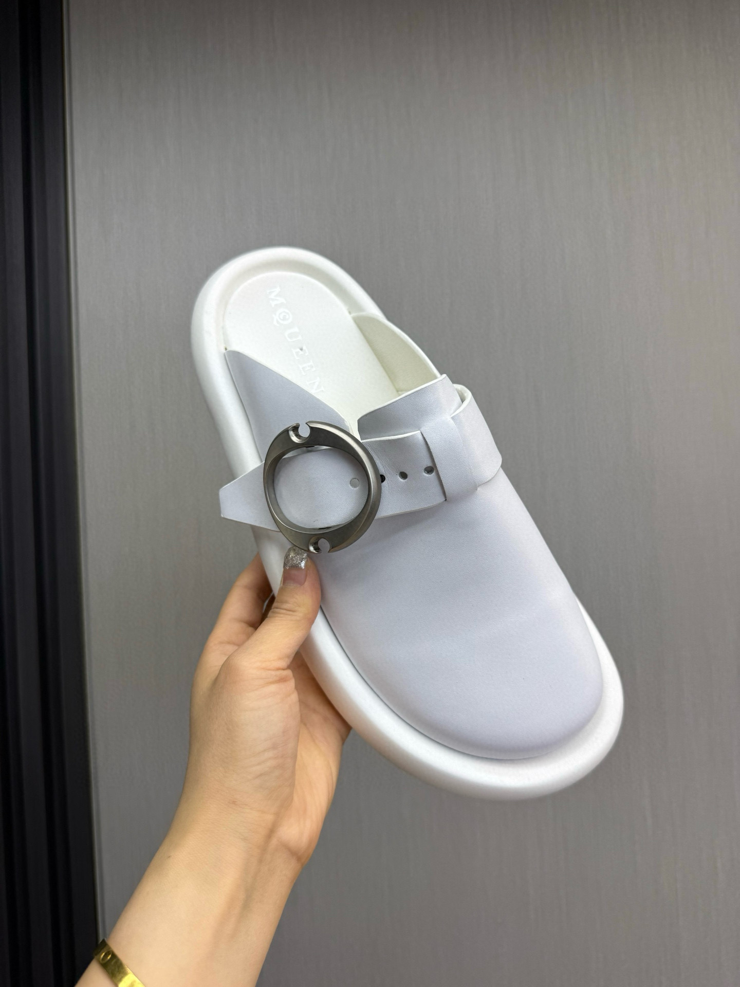 알렉산더 맥퀸 남자 슬리퍼