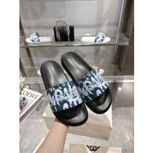 알렉산더 맥퀸 남녀공용 슬리퍼