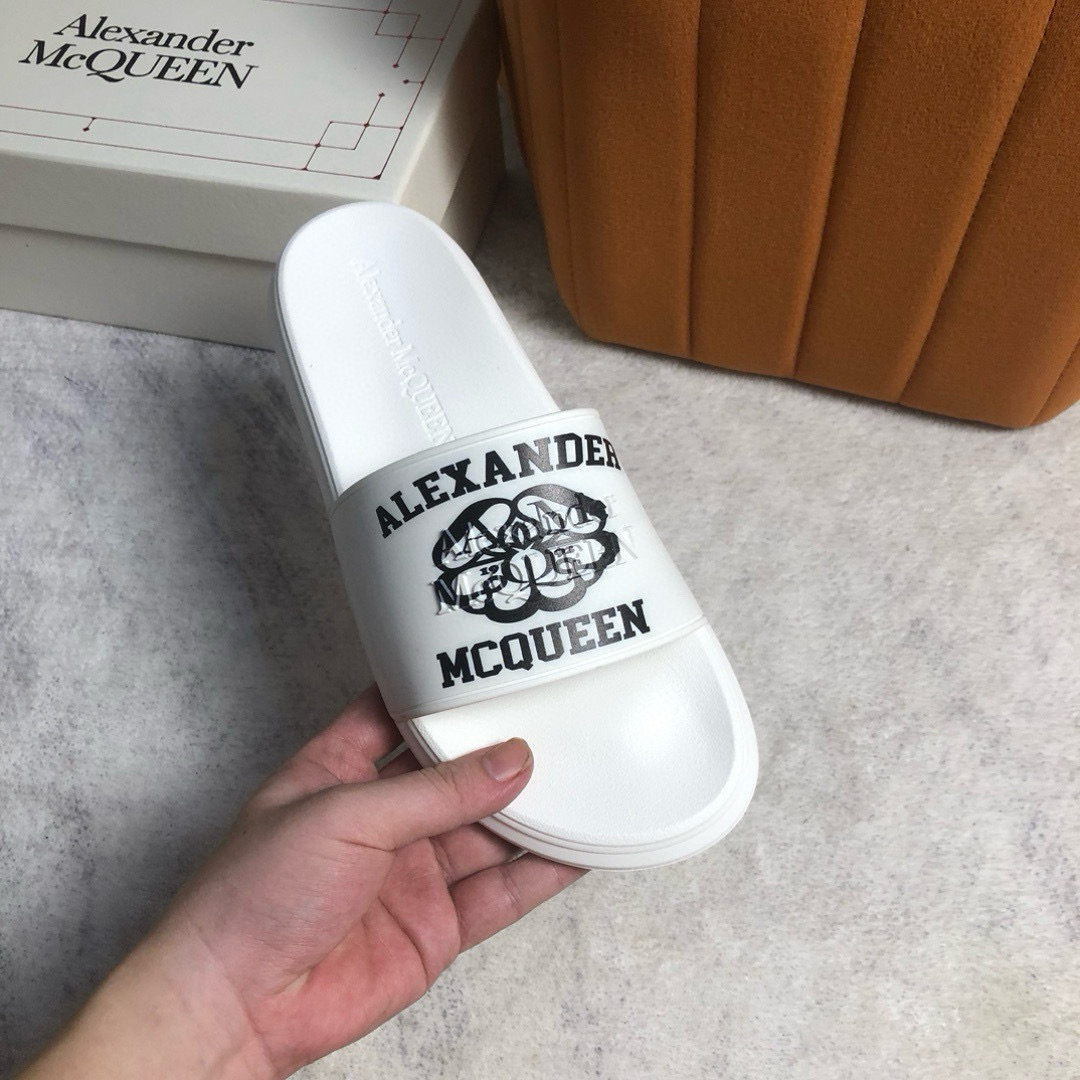알렉산더 맥퀸 남녀공용 슬리퍼