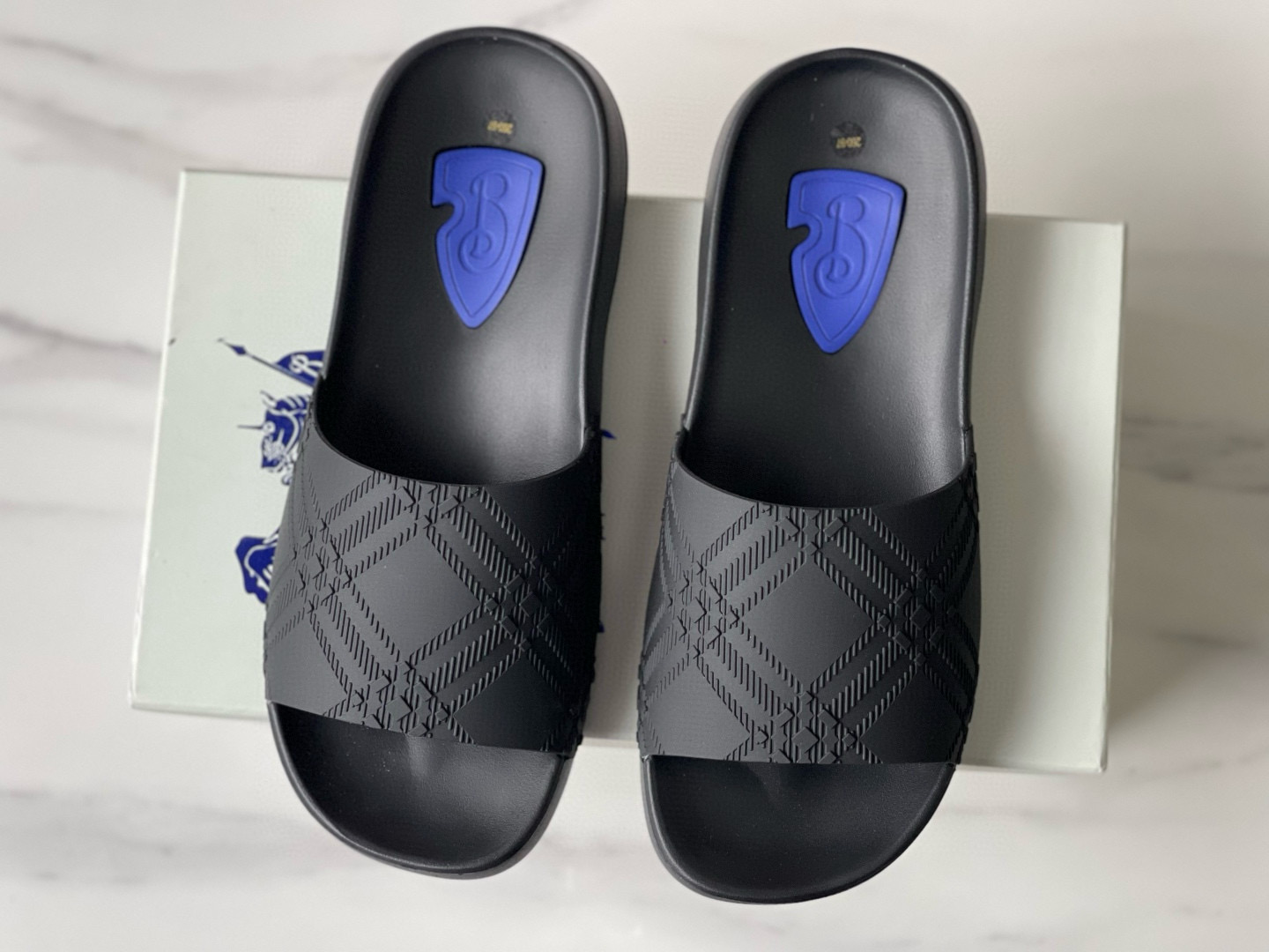 버버리 남자 슬리퍼