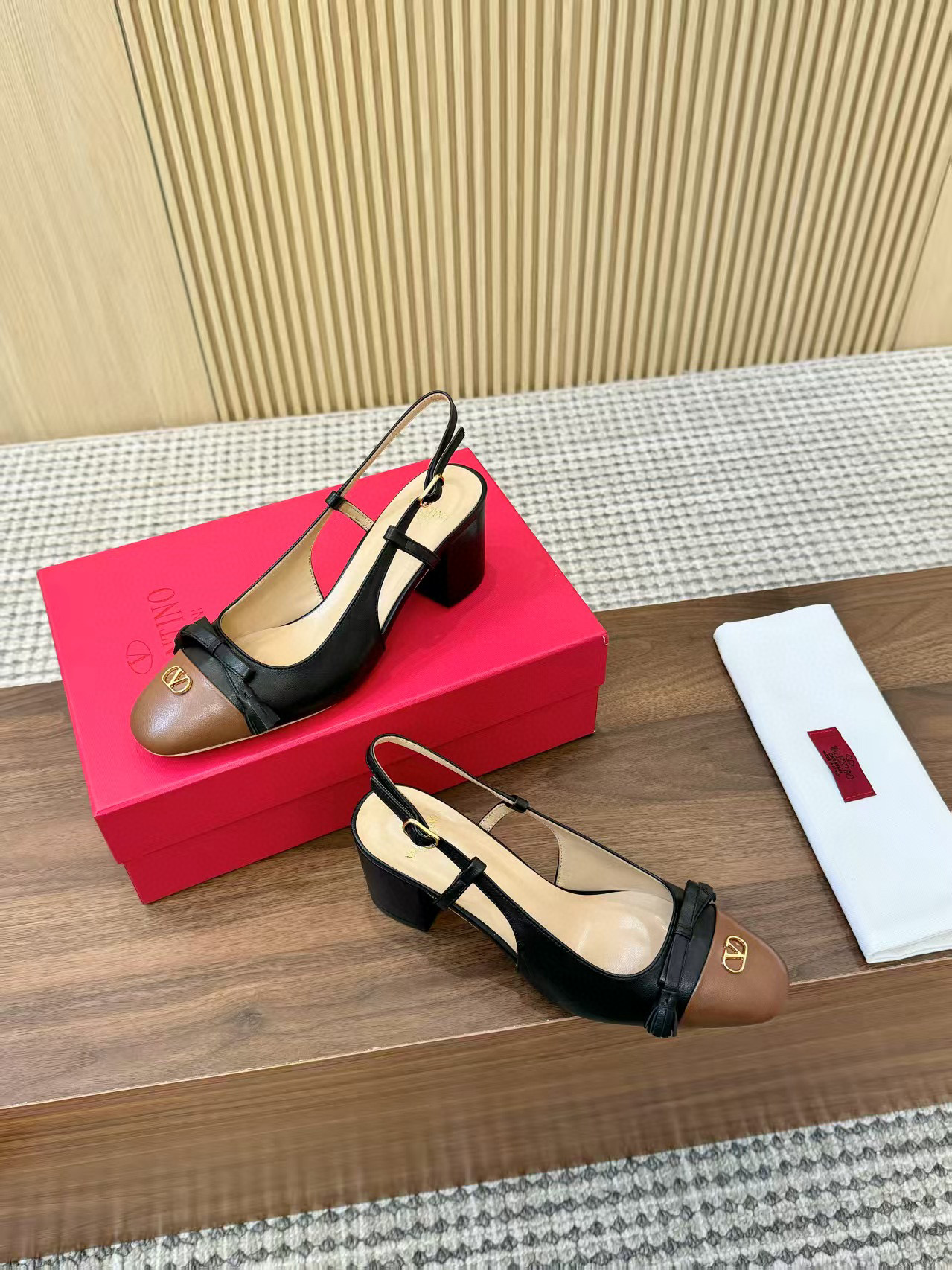 발렌티노 6cm 여자 샌들