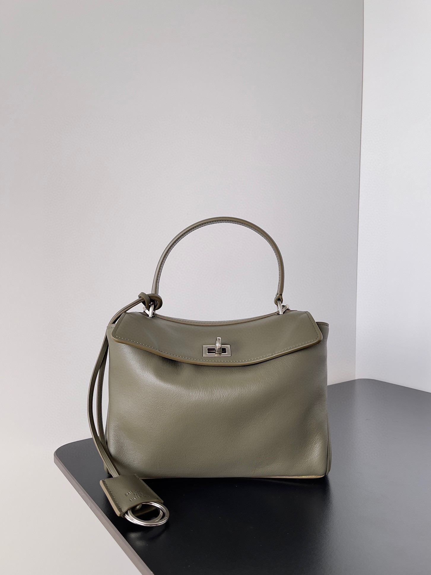 발렌시아가 여자가방