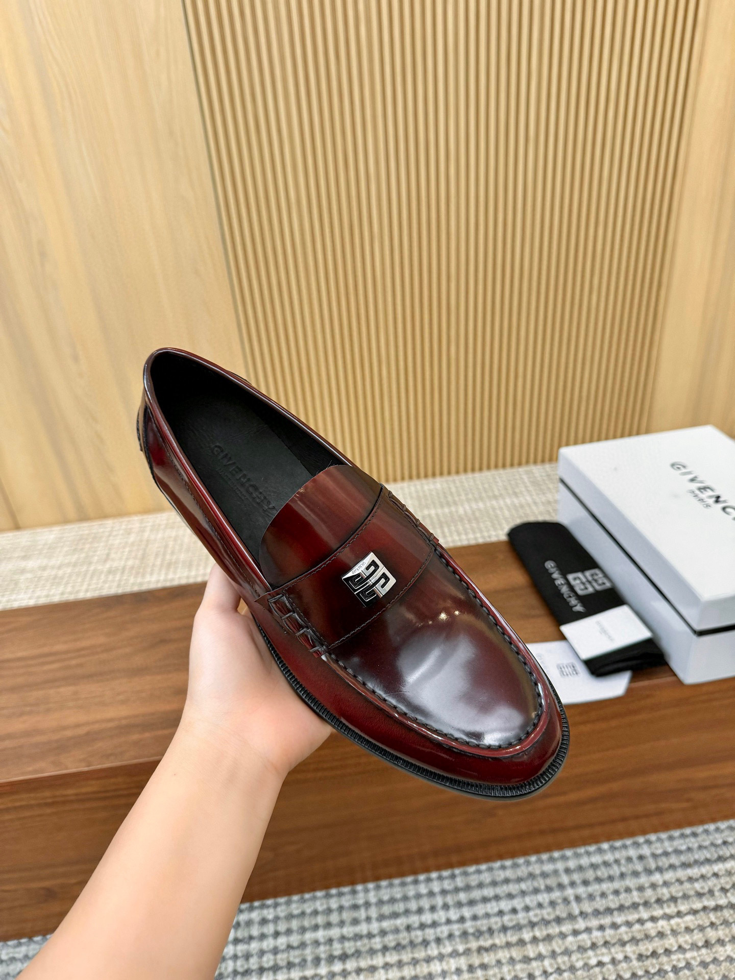 지방시 남자 구두