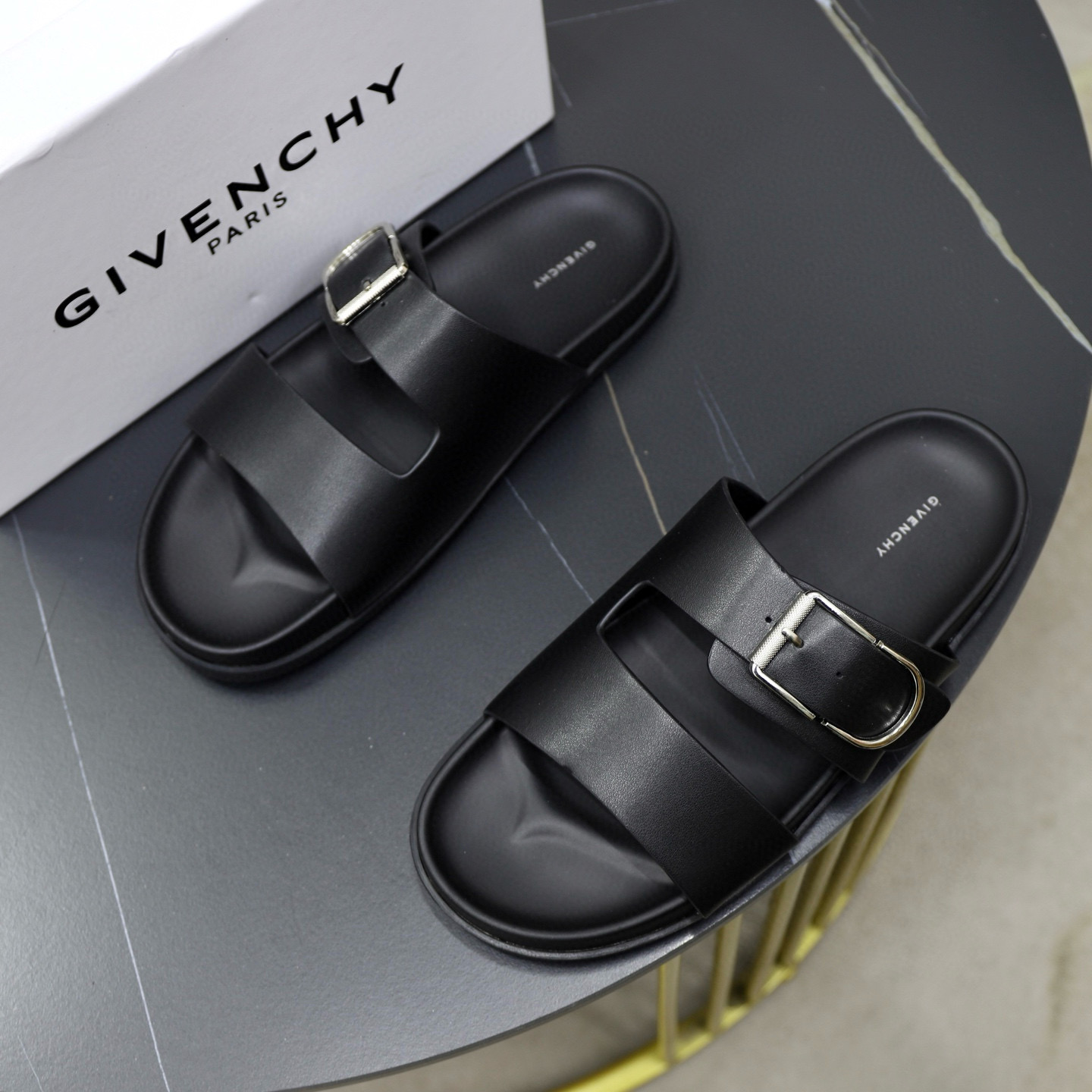 지방시 남자 슬리퍼