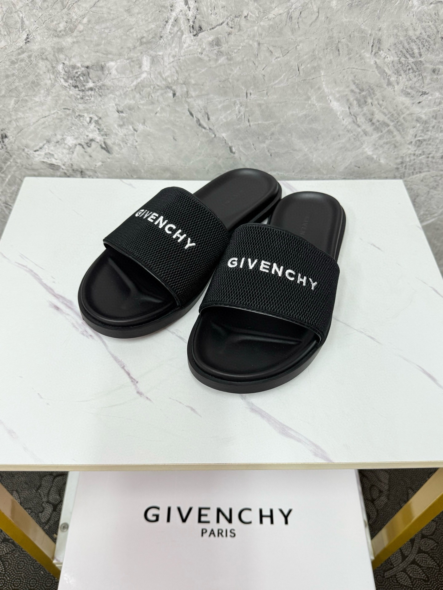 지방시 남자 슬리퍼