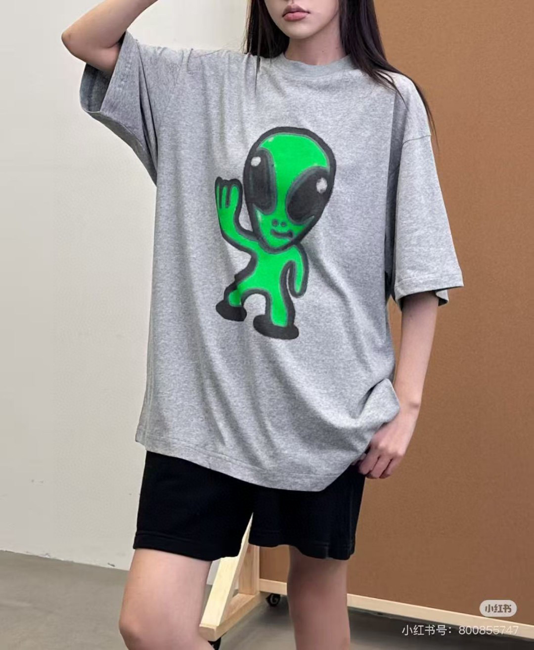 발렌시아가 남녀공용 반팔티