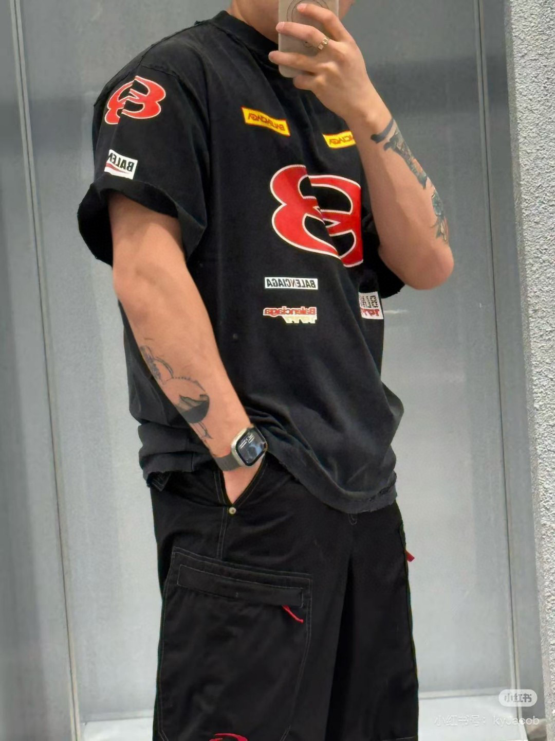 발렌시아가 남녀공용 반팔티