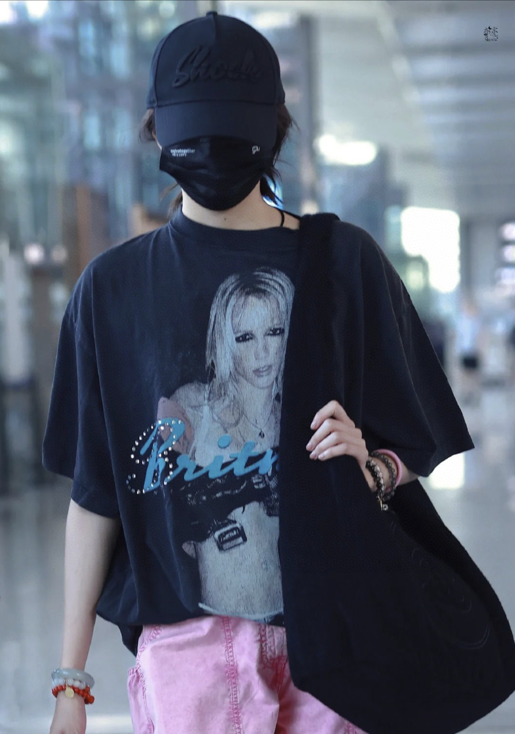 발렌시아가 남녀공용 반팔티