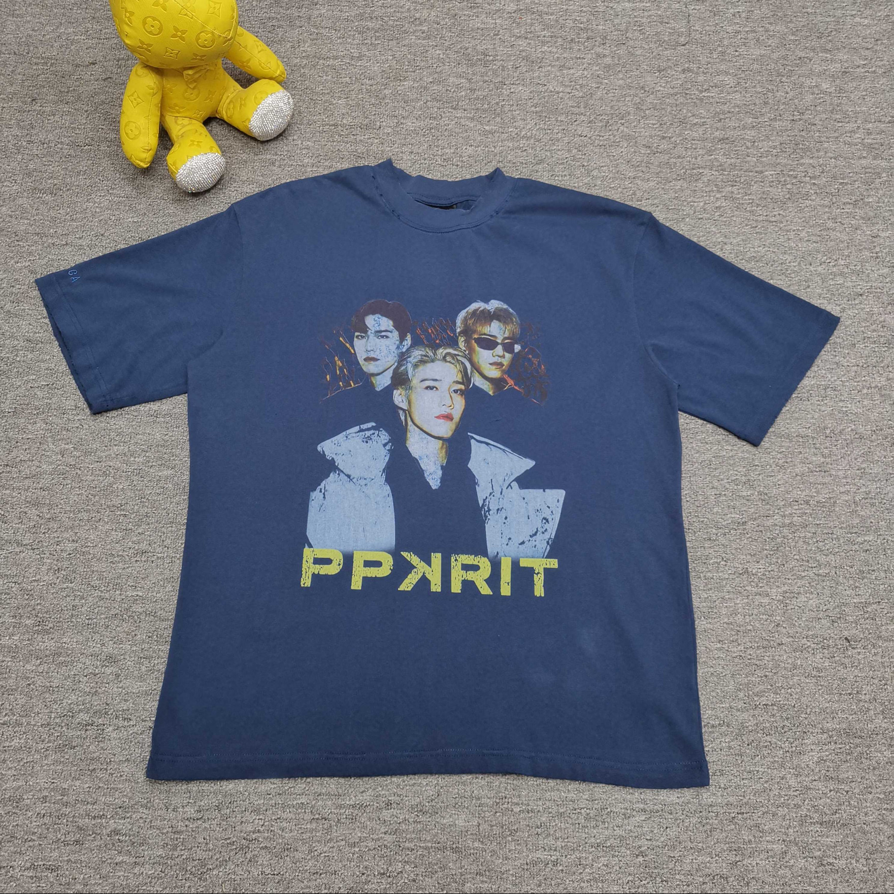 발렌시아가 남녀공용 반팔티