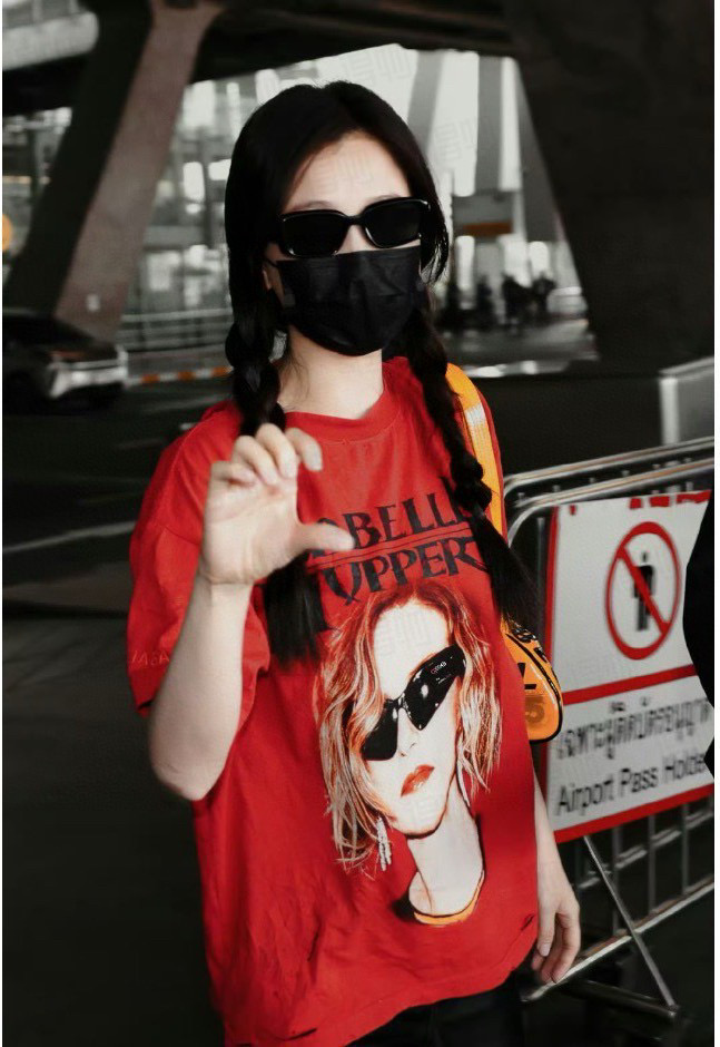 발렌시아가 남녀공용 반팔티