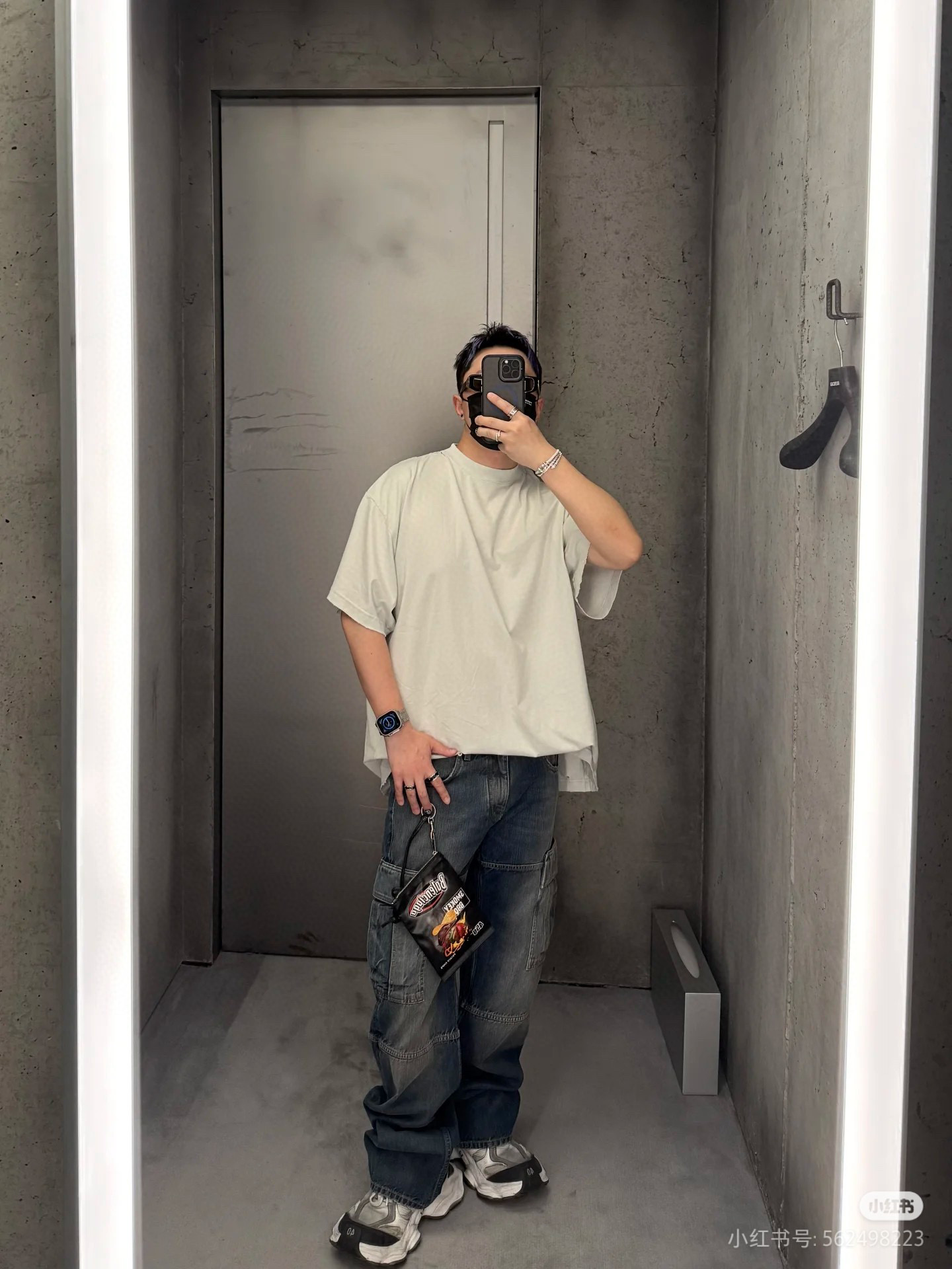 발렌시아가 남녀공용 반팔티