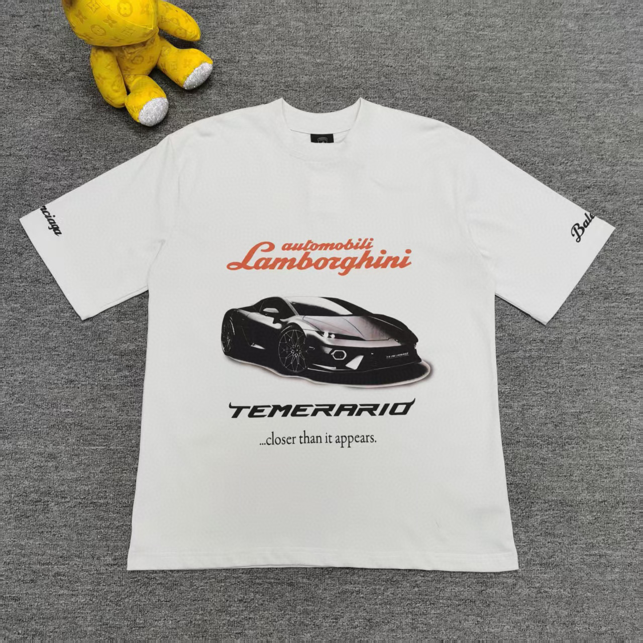 발렌시아가 남녀공용 반팔티