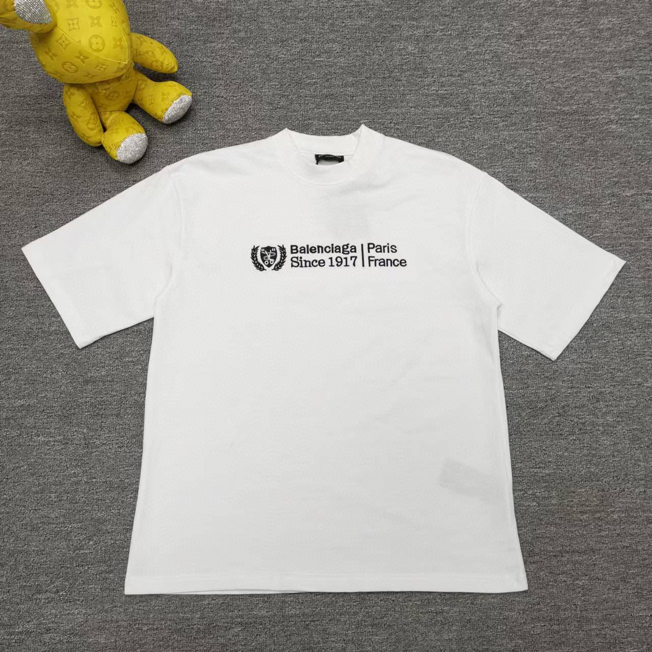 발렌시아가 남녀공용 반팔티