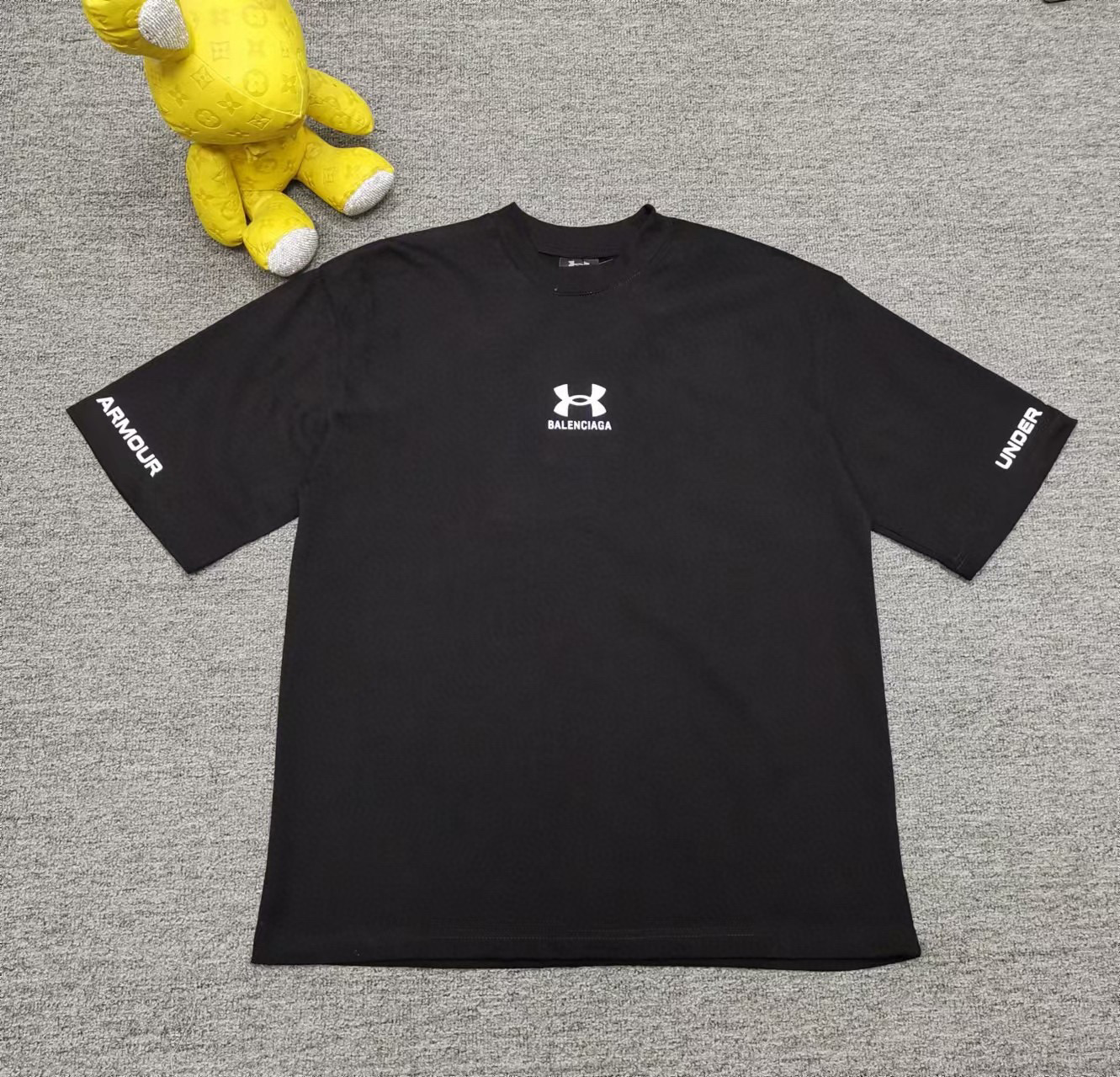 발렌시아가 남녀공용 반팔티