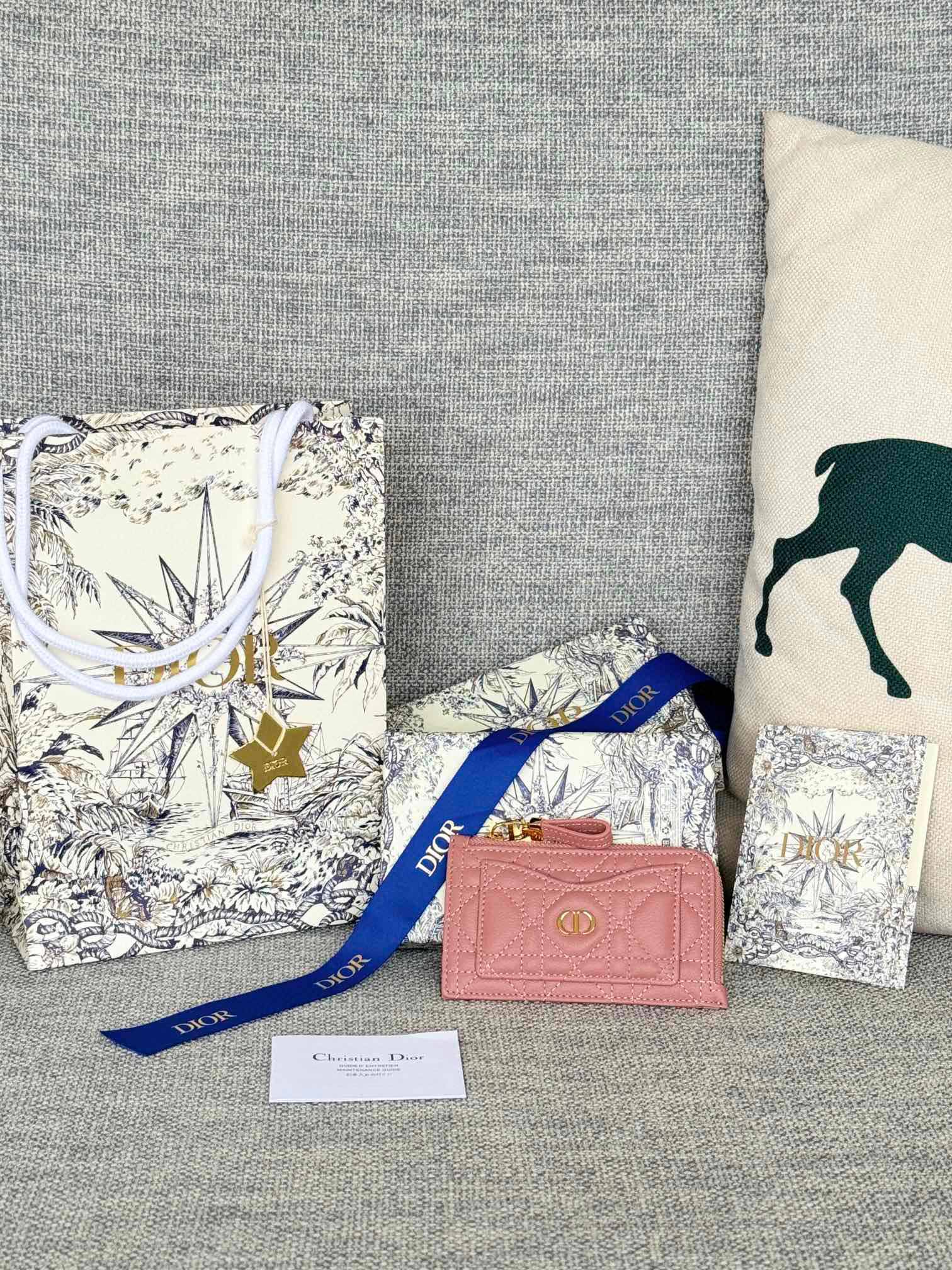 디올 S5131 여자 카드지갑 머니클립