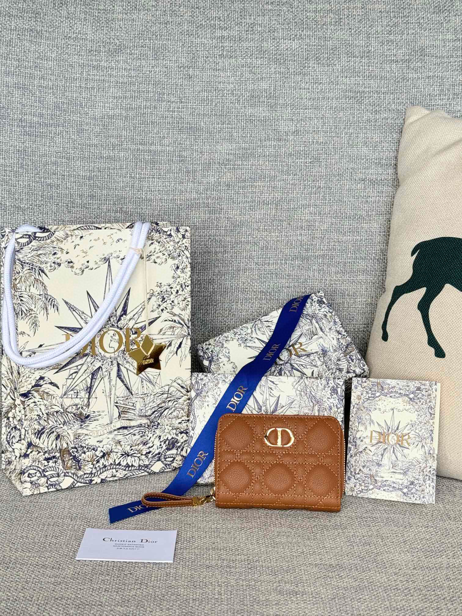 디올 S5032 여자 카드지갑 머니클립