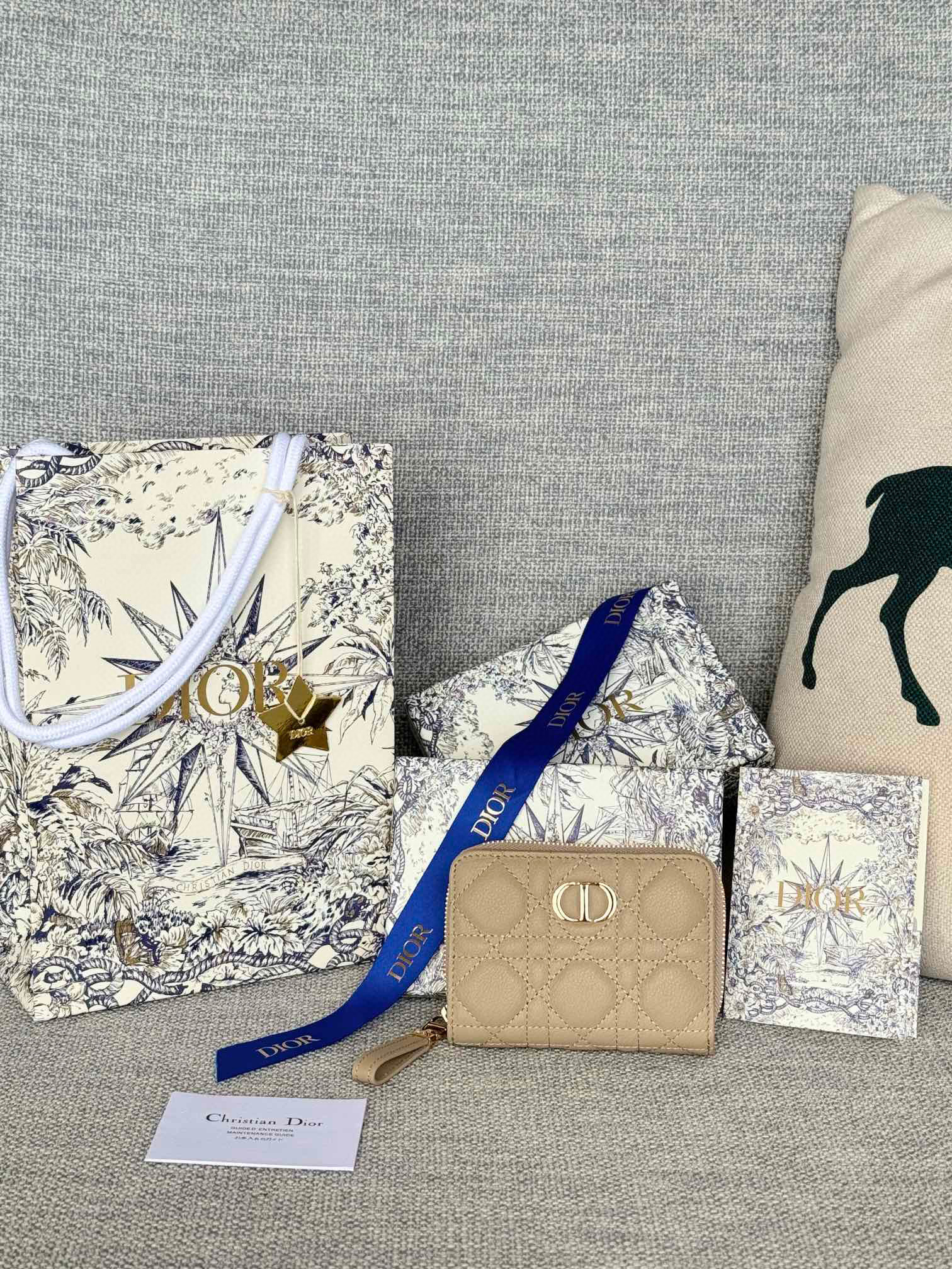 디올 S5032 여자 카드지갑 머니클립