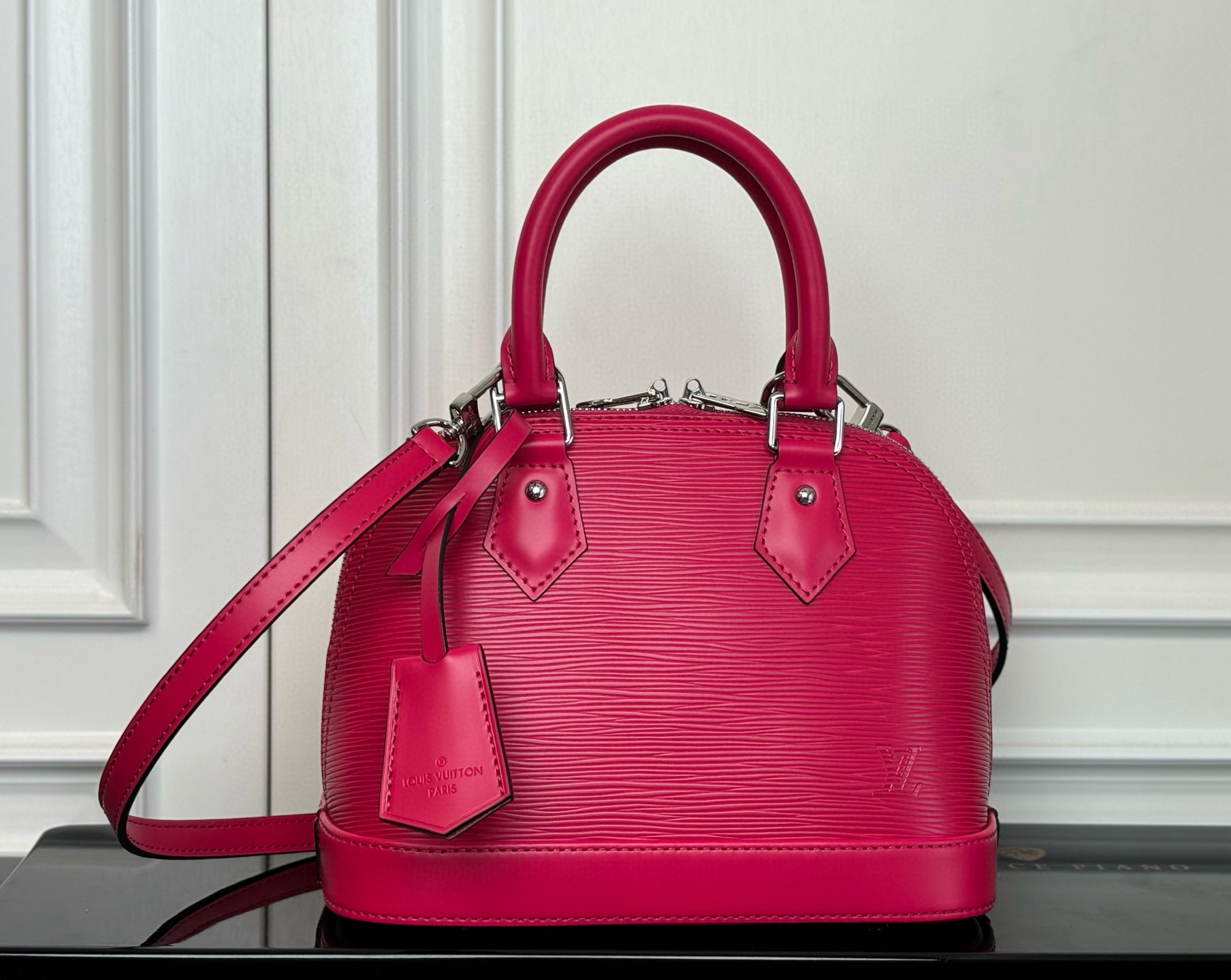 루이비통 M24645 여자가방