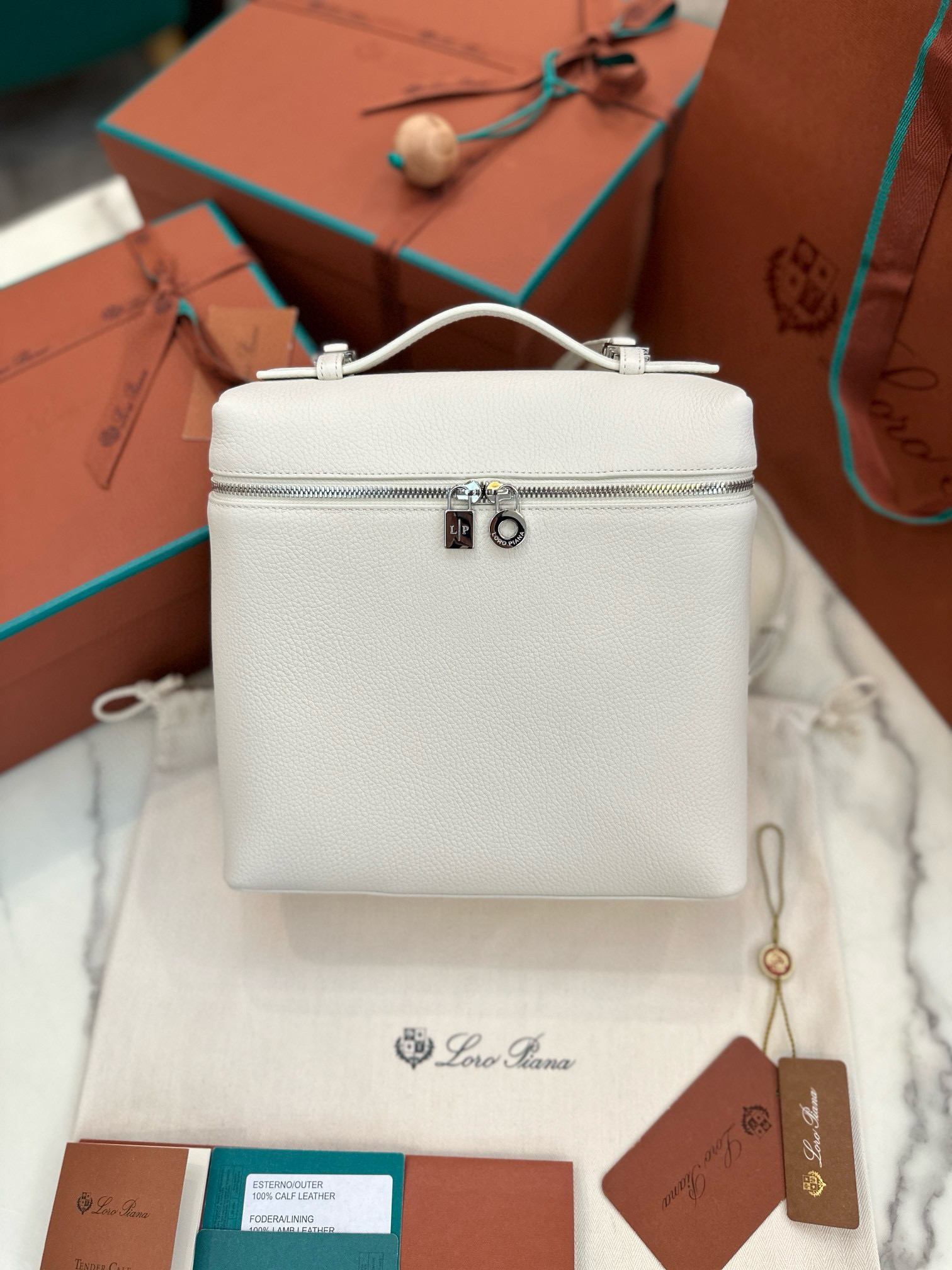 로로피아나 여자가방