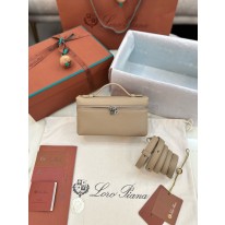 로로피아나 여자가방