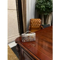 로로피아나 여자가방