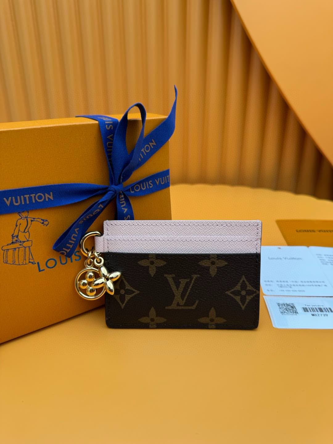 루이비통 M82739 카드지갑 머니클립