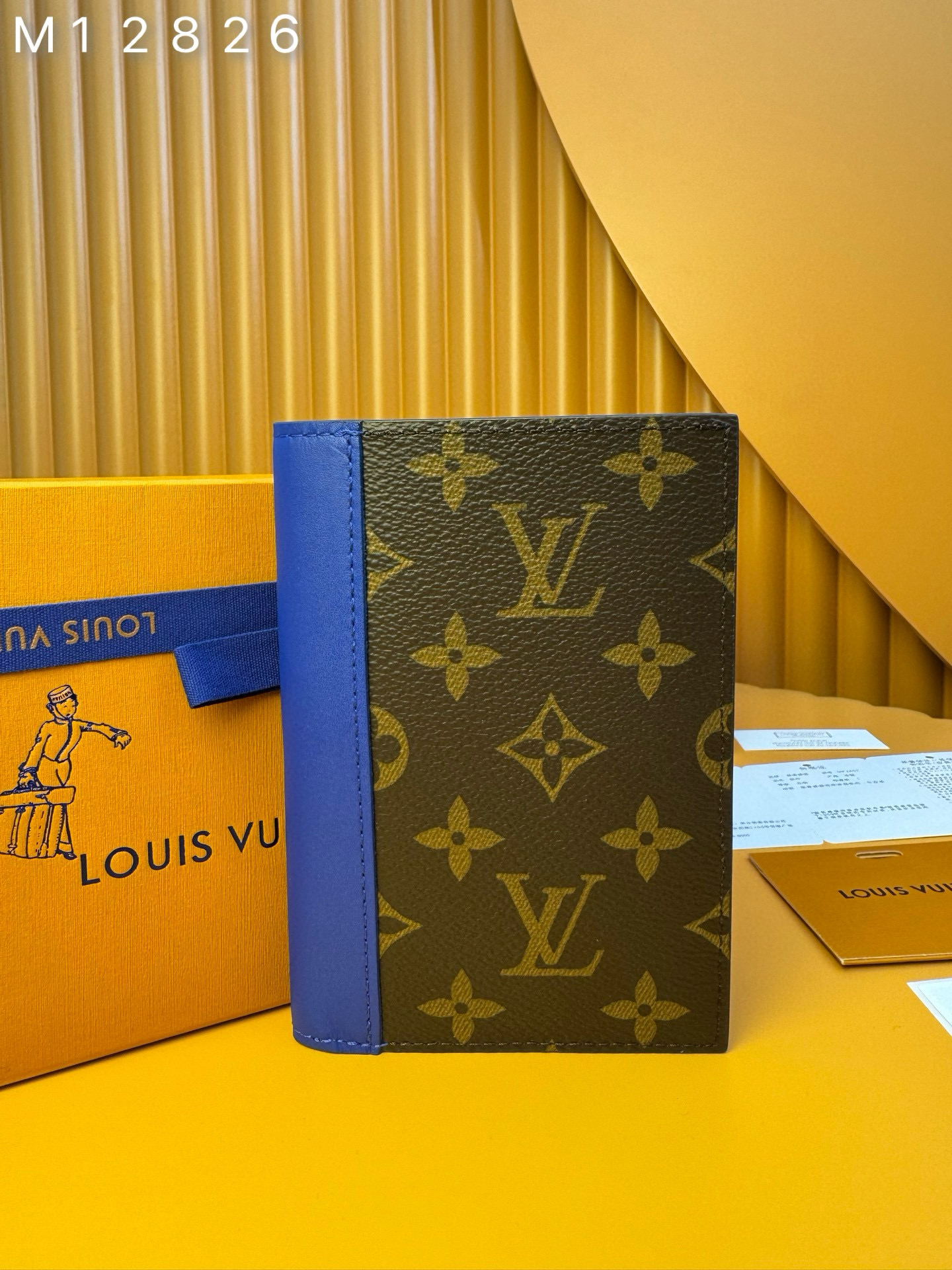 루이비통 M12826 카드지갑 머니클립