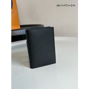 루이비통 M62089 여권지갑