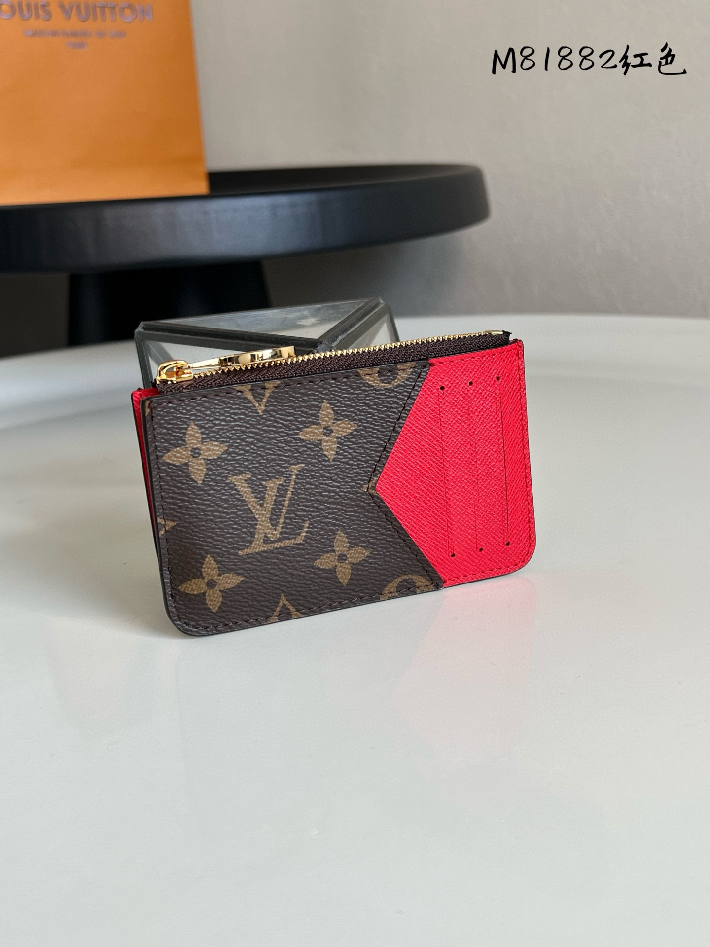루이비통 M81882 카드지갑 머니클립