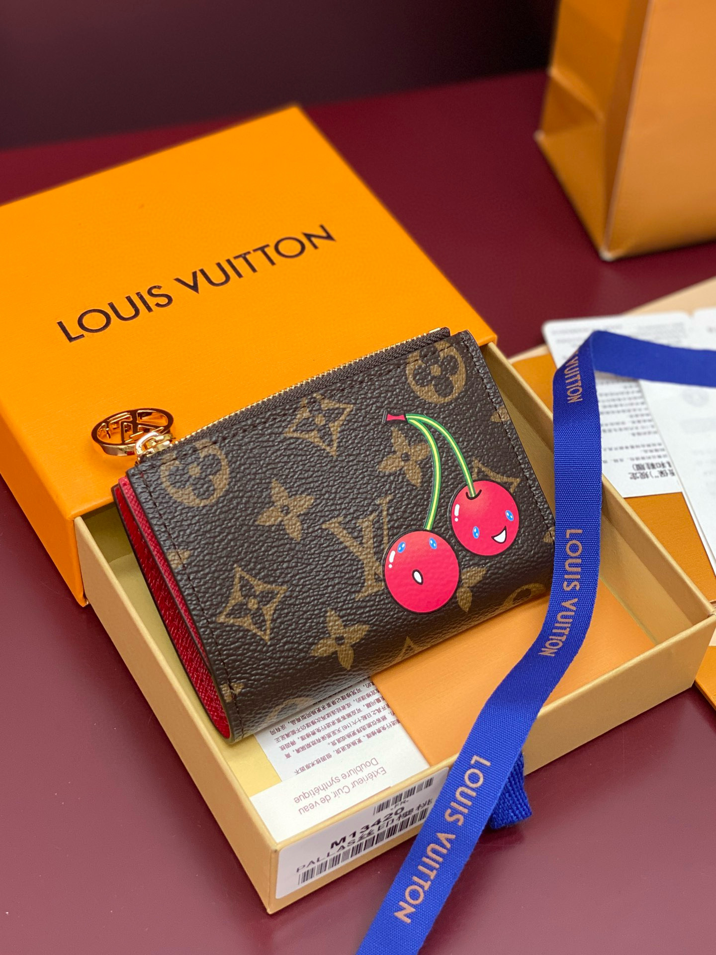 루이비통 M13420 여자 반지갑