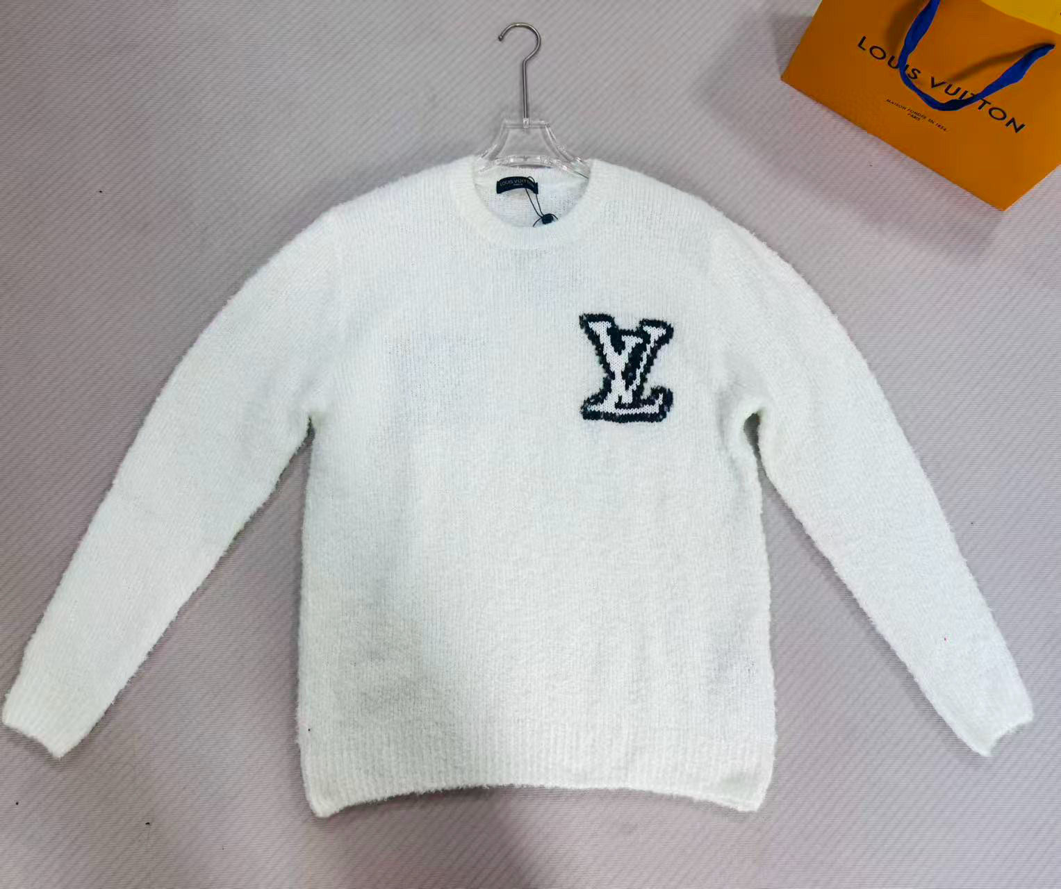 루이비통 남녀공용 니트