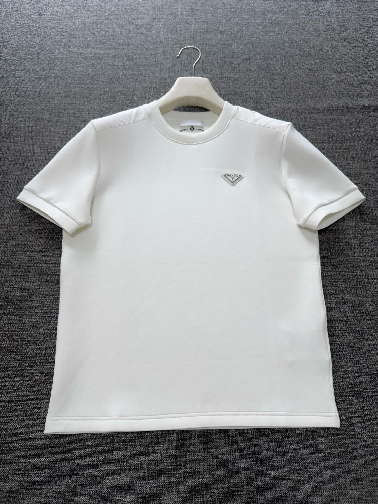 프라다 남자 반팔티