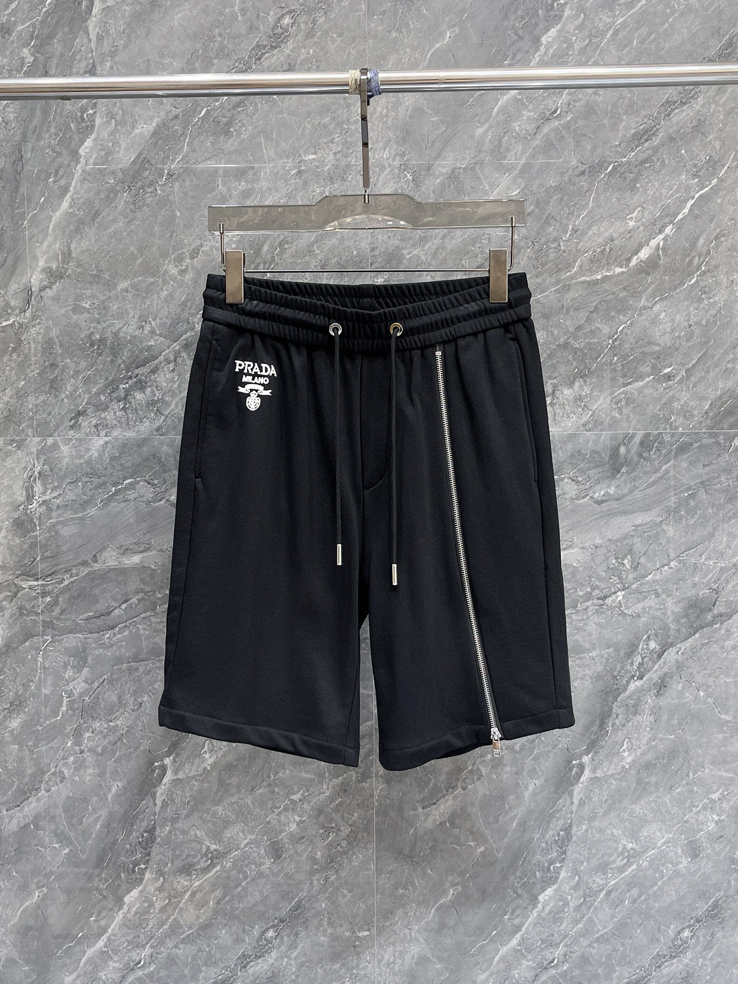 프라다 남자 반바지