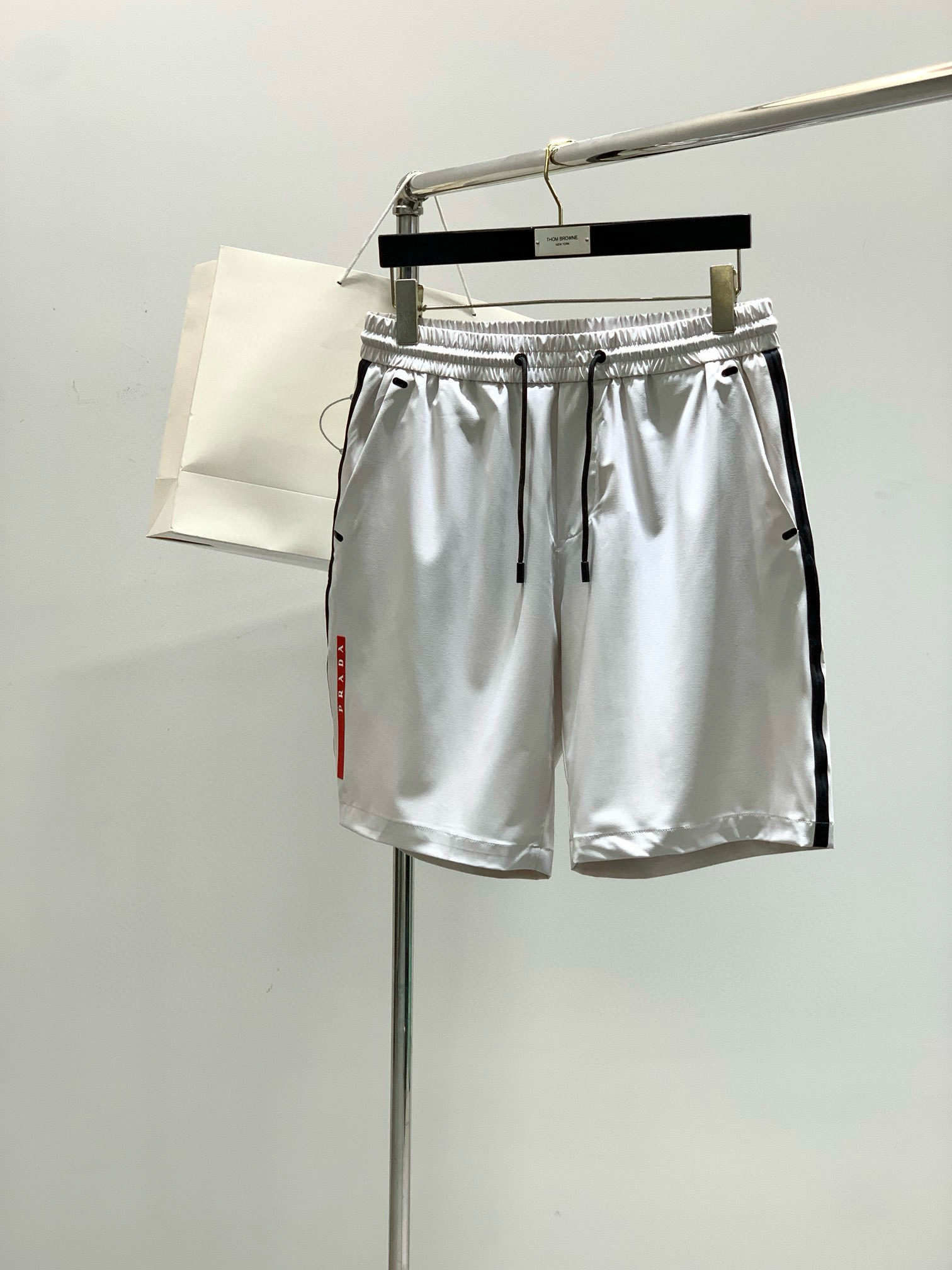 프라다 남자 반바지