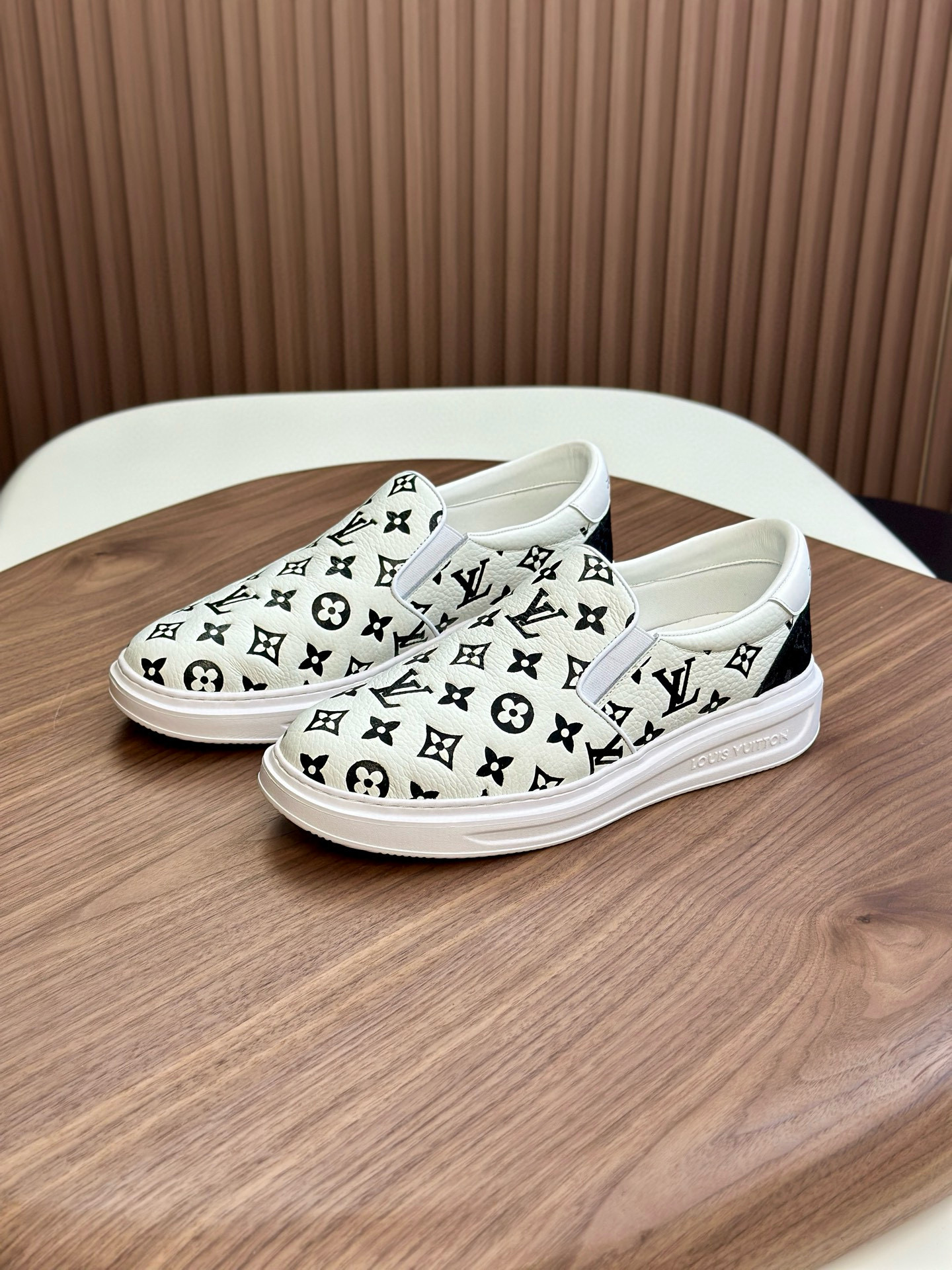 루이비통 남자 신발 운동화 스니커즈