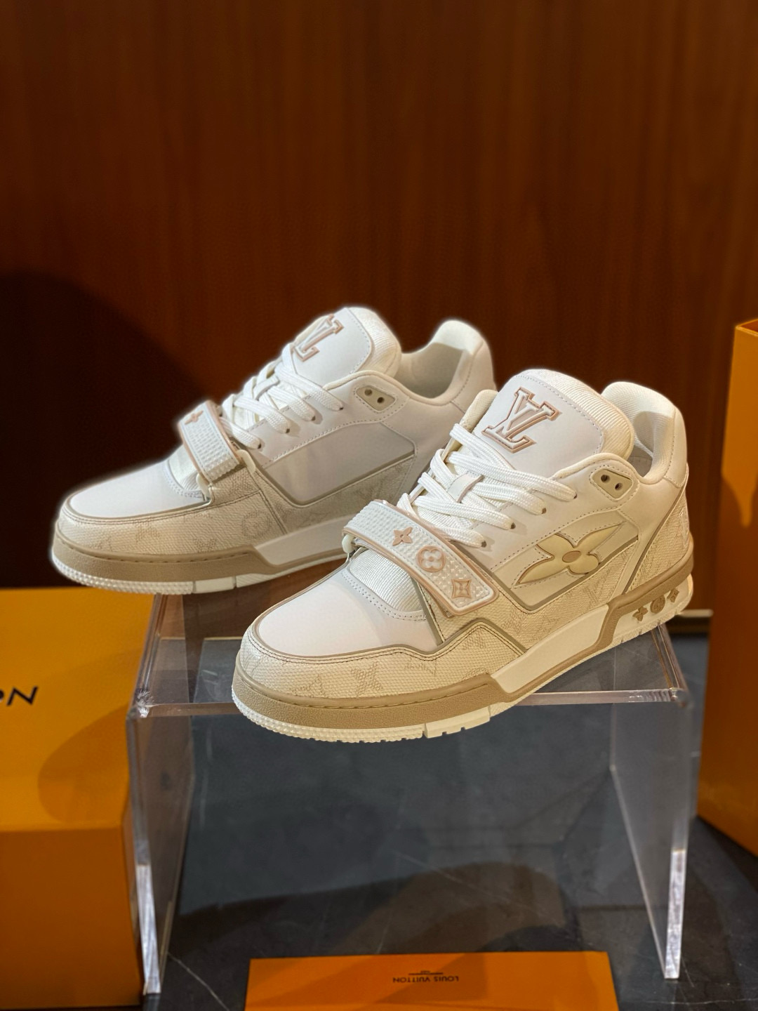 루이비통 트레이너 남자 신발 운동화 스니커즈