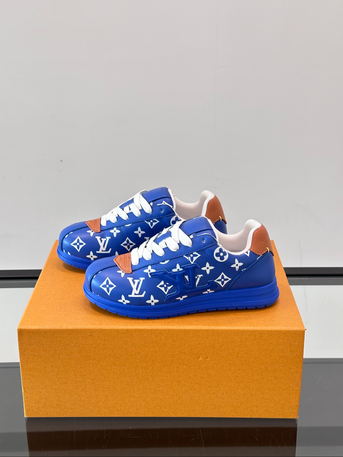 루이비통 남녀공용 신발 운동화 스니커즈