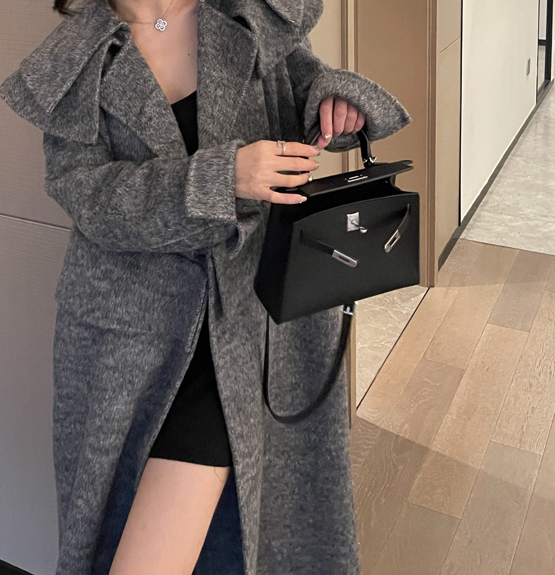 샤넬 여자 양모 코트