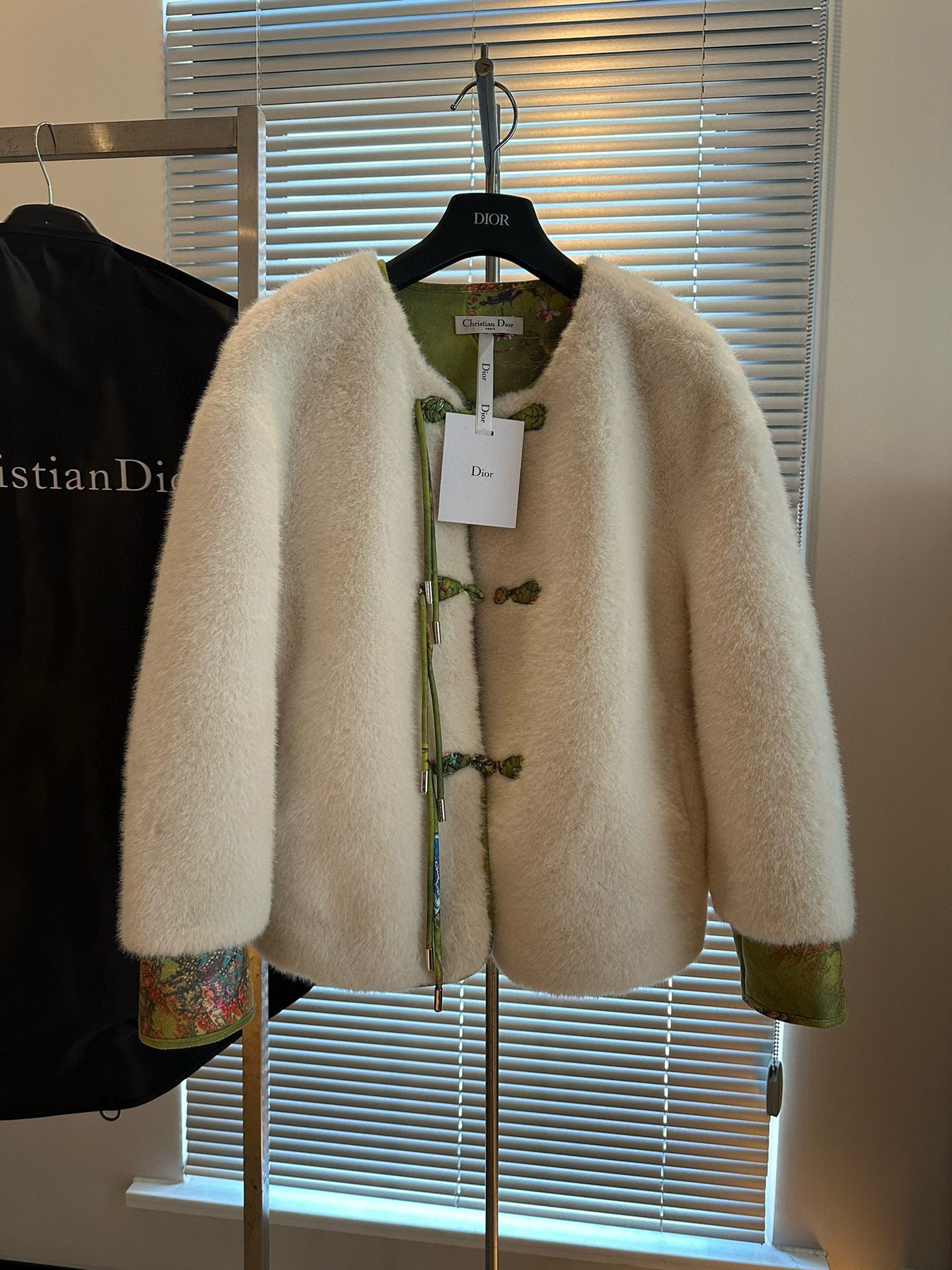 디올 여자 자켓