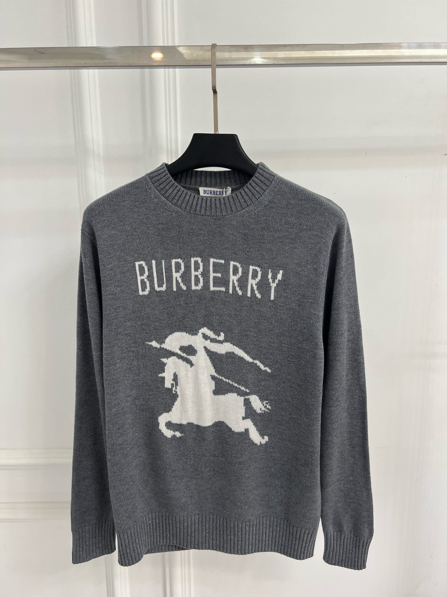 버버리 여자 니트