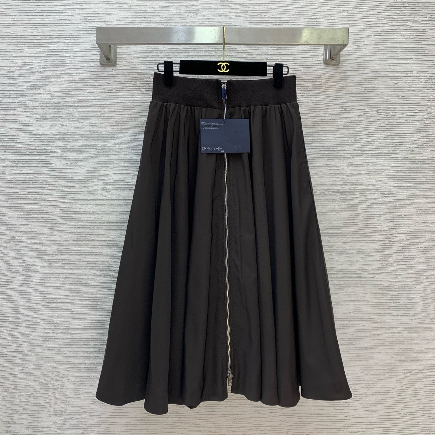 프라다 여자 치마