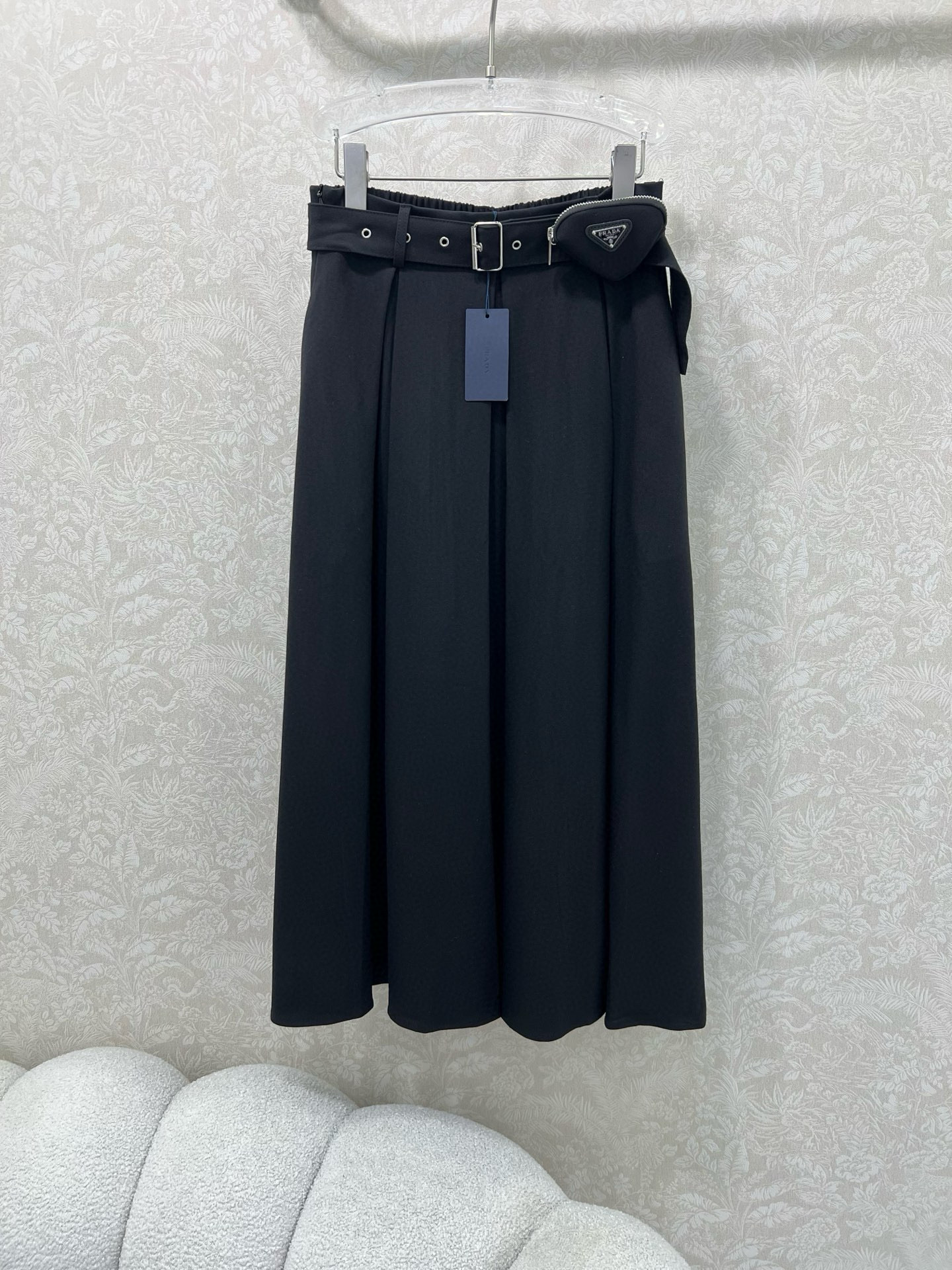 프라다 여자 치마