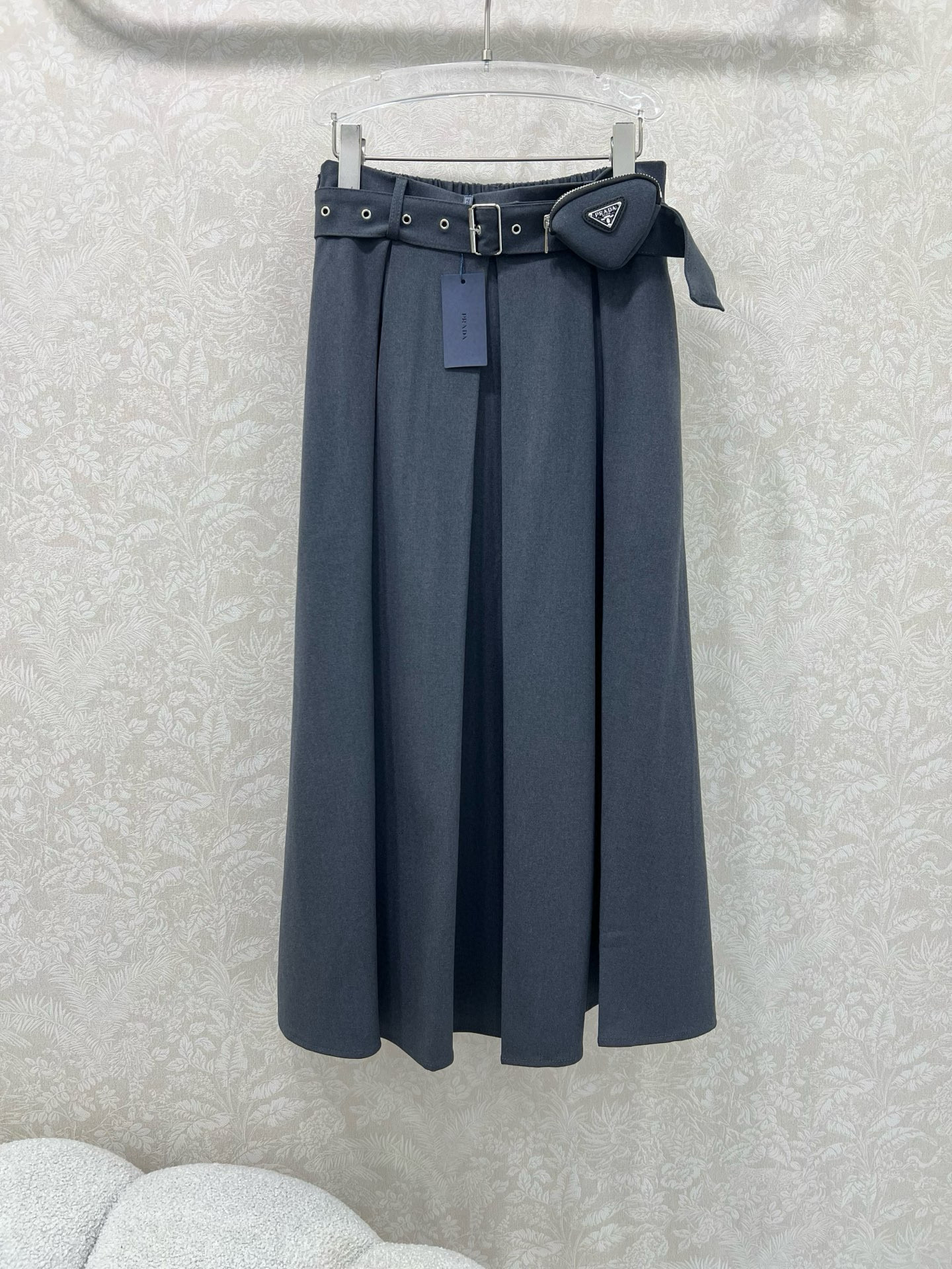 프라다 여자 치마