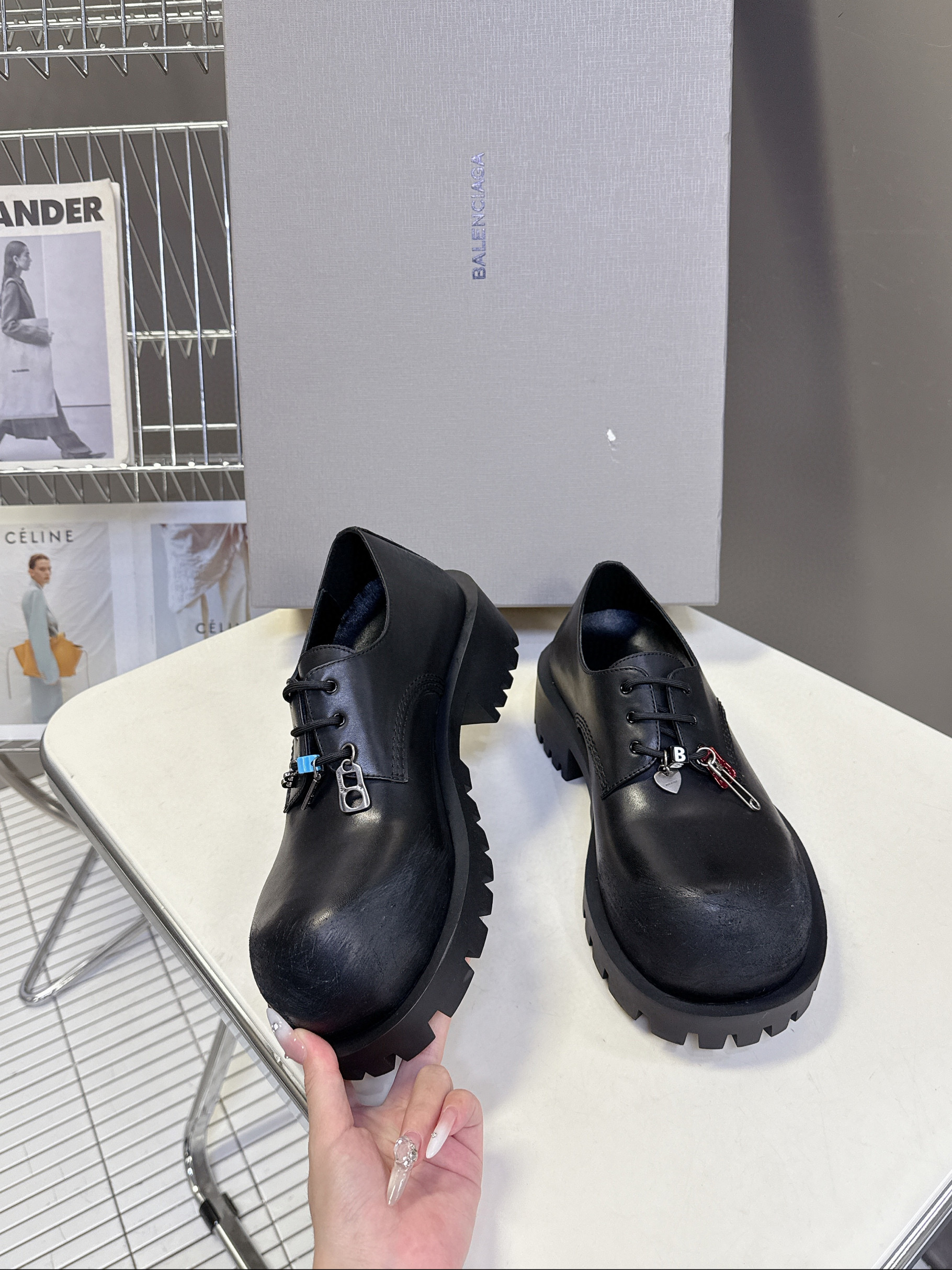 발렌시아가 5CM 남여공용 부츠