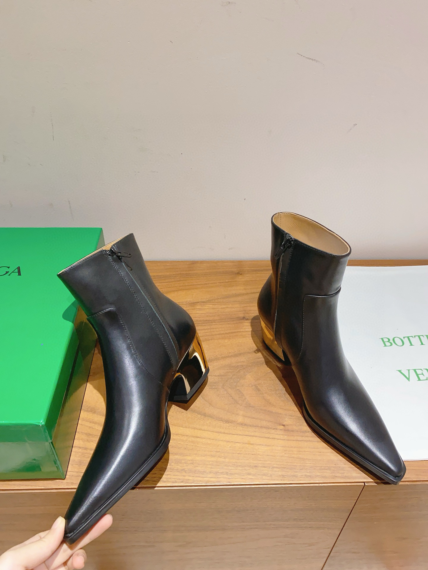 보테가베네타 여자 부츠