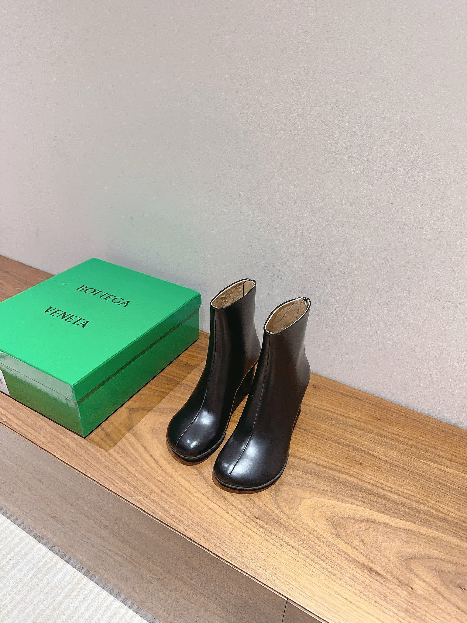 보테가베네타 8CM 여자 부츠