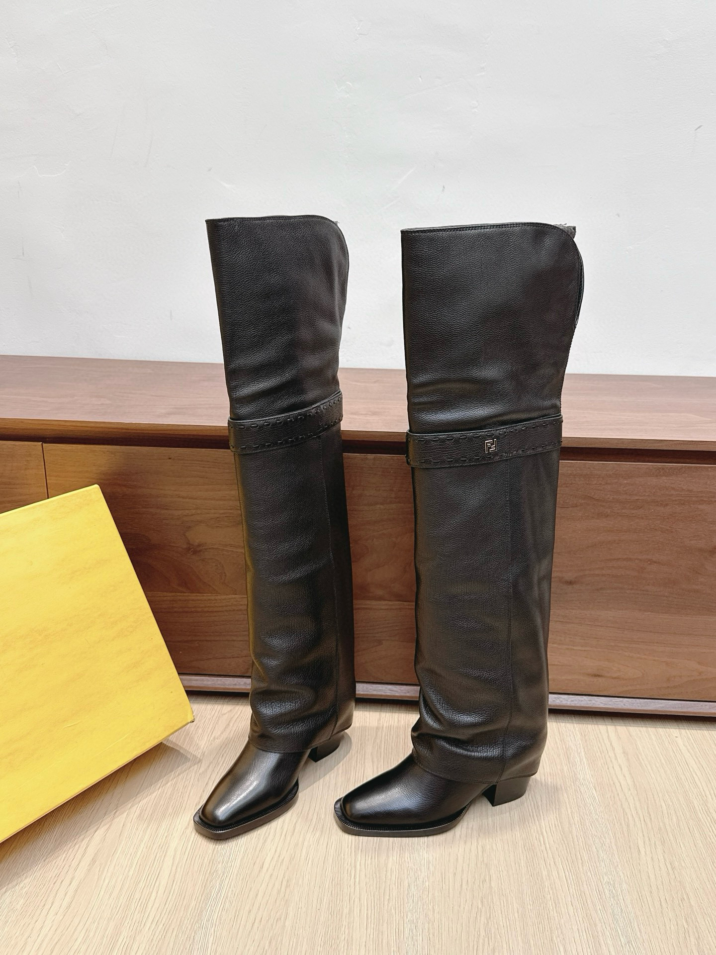 펜디 여자 부츠