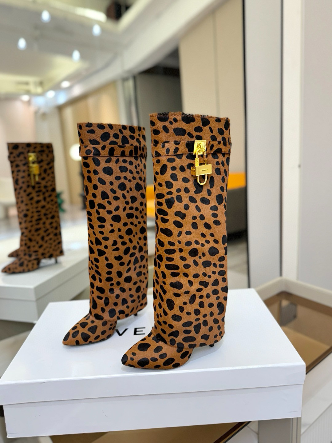 지방시 10.5CM 여자 부츠